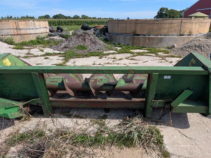 john-deere-444-image-17