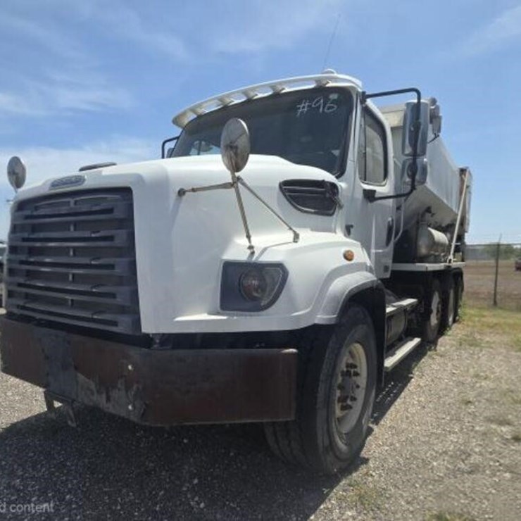 2015 FREIGHTLINER 114SD