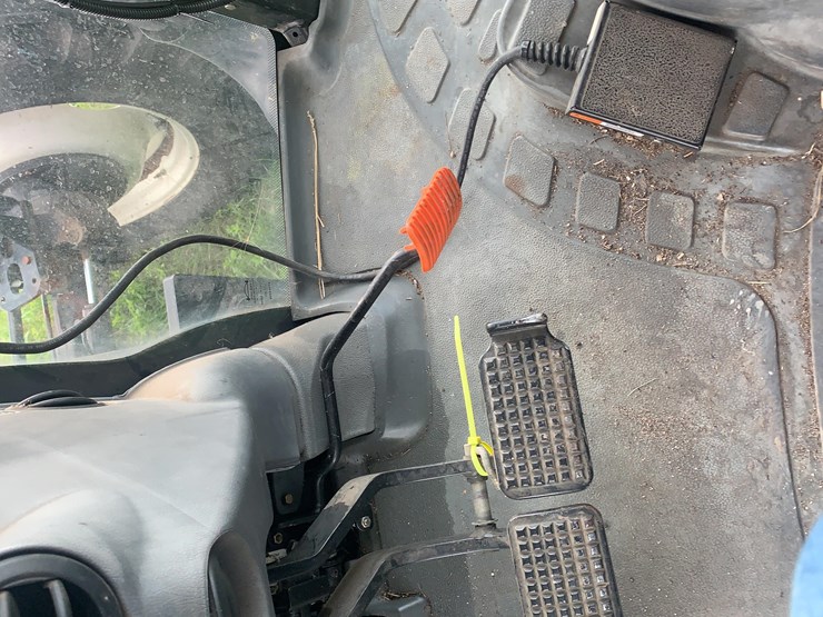 new-holland-ts125a-image-27
