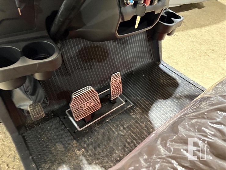 2026-hq80-golf-cart-#3-(red)-10097-image-8