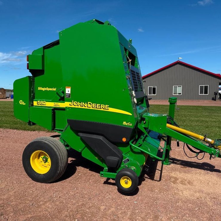 2006 JOHN DEERE 582