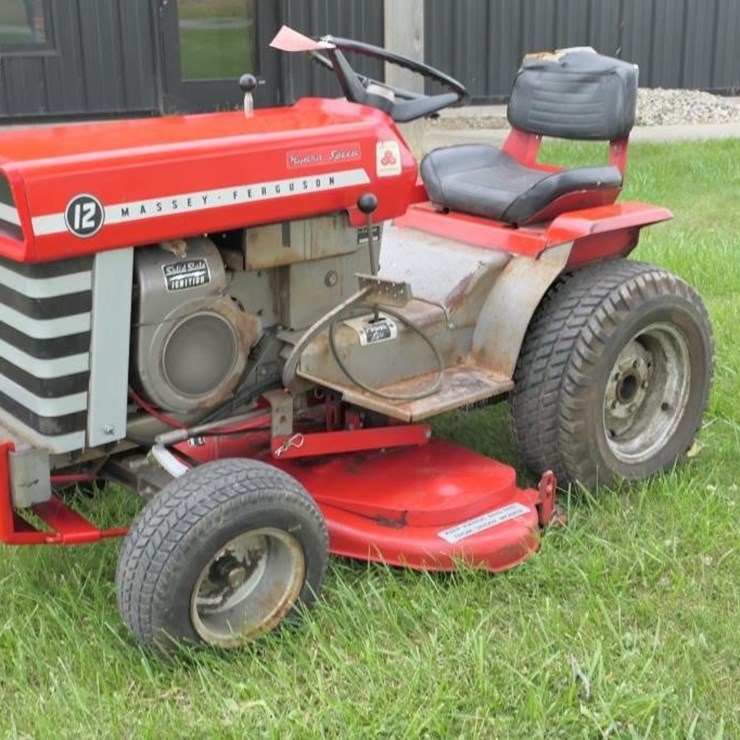 MASSEY-FERGUSON 12