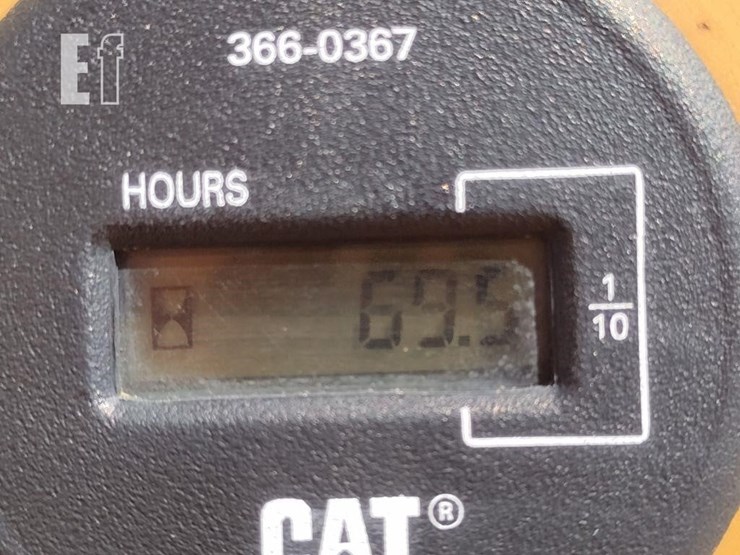 2003-caterpillar-d4g-xl-image-7