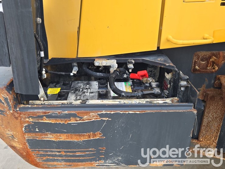 2019-komatsu-wa380-8-image-39