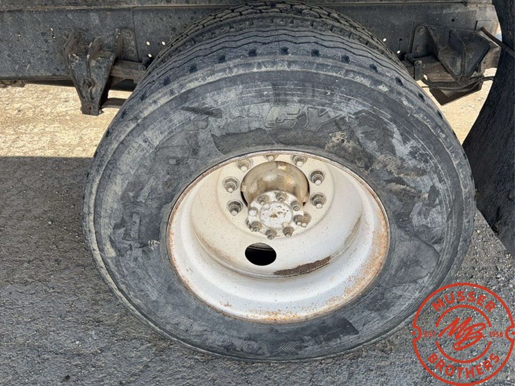 2000-international-4700-image-14