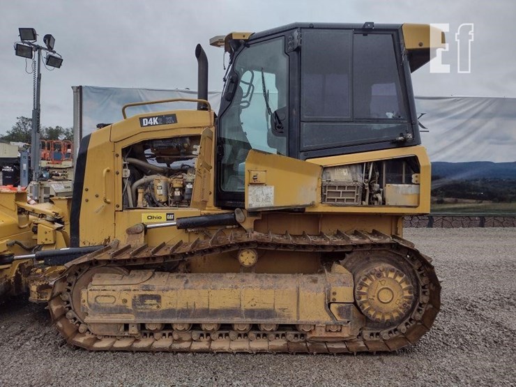 2015-caterpillar-d4k2-xl-image-14