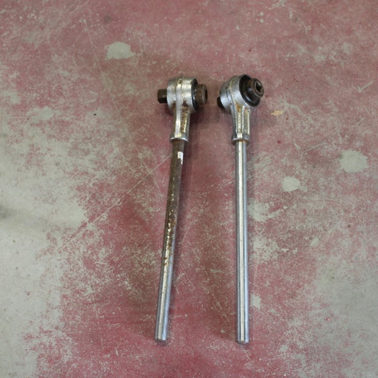 #1034 • (2) 3/4"-1" Torqu Multipliers