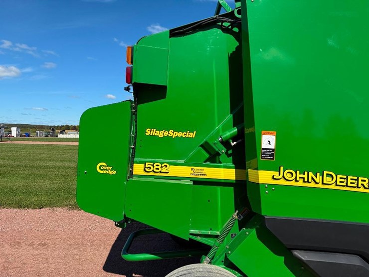 2006-john-deere-582-image-22