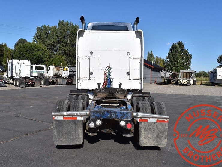 2005-peterbilt-379-image-7