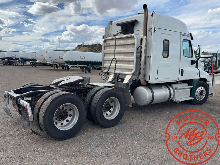 2018-freightliner-cascadia-image-5