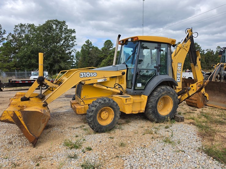 deere-310sg-image-2