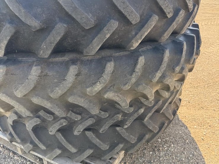 6x-case-tractor-rims-and-tires-image-18