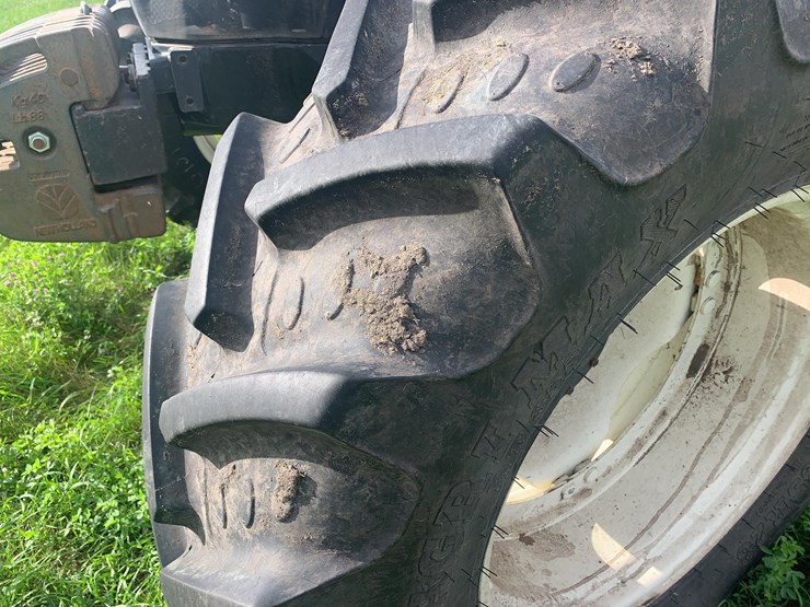 new-holland-ts125a-image-15