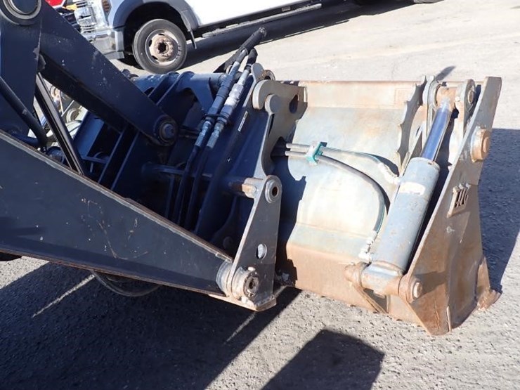 2019-deere-210lep-image-9