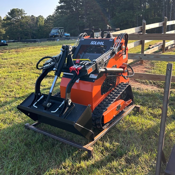 #135 • SDLOOL Skid Steer Loader