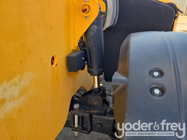 2017-jcb-507-42-image-33
