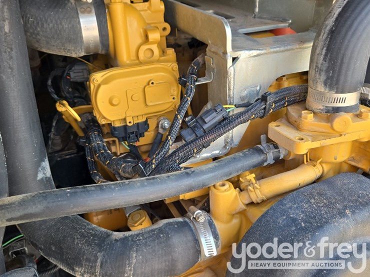 2018-caterpillar-299d2-image-43