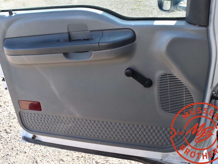 2002-ford-f350-xl-image-34