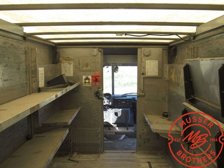 2005-freightliner-mt45-image-10