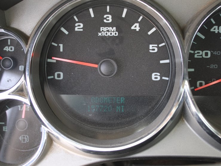 2008-chevrolet-3500-image-9