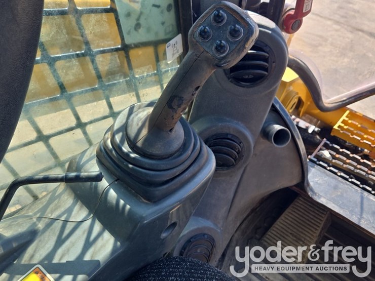 2019-caterpillar-299d2-image-51