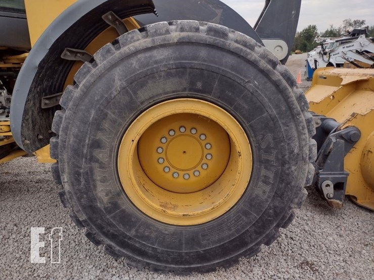 2018-deere-524kii-image-30