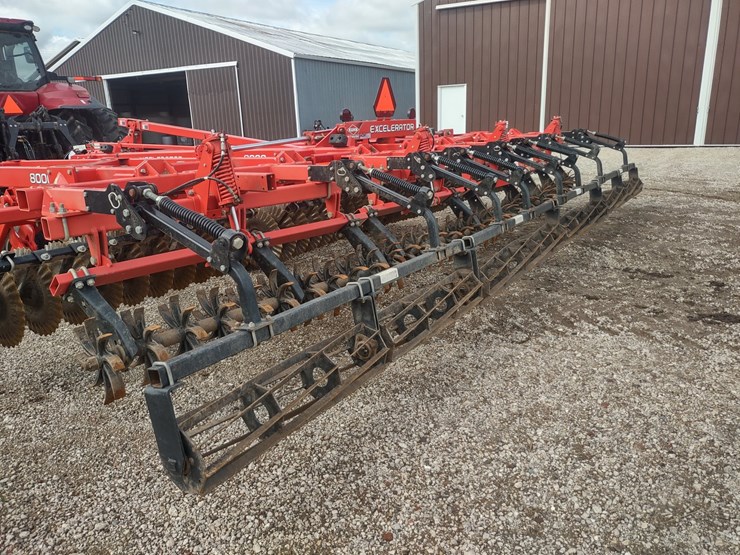 #2448-•-2015-kuhn-excelerator-8000-vertical-till-image-4