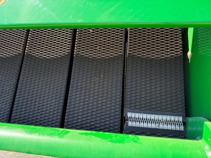 2006-john-deere-582-image-33