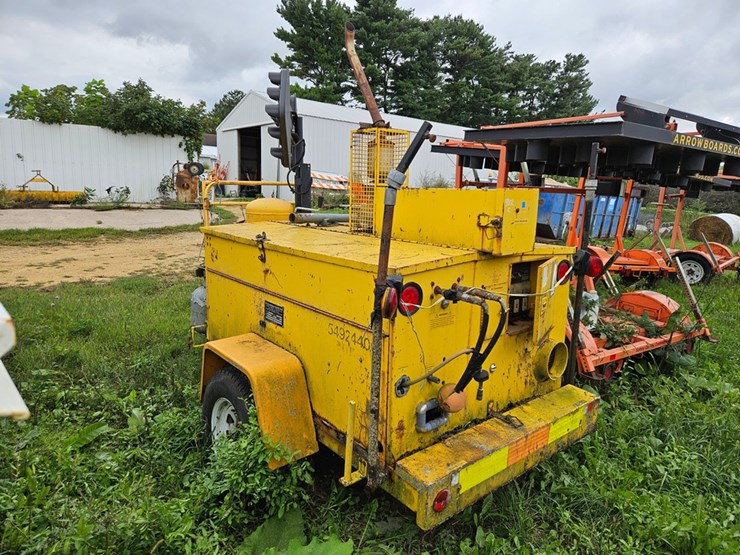 #2075-•-hescc-1500-15-service-trailer-image-3