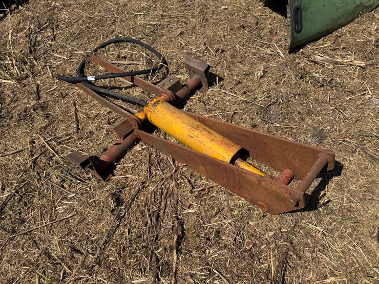 #2501-•-single-ram-hydraulic-ram-hoist-image-2