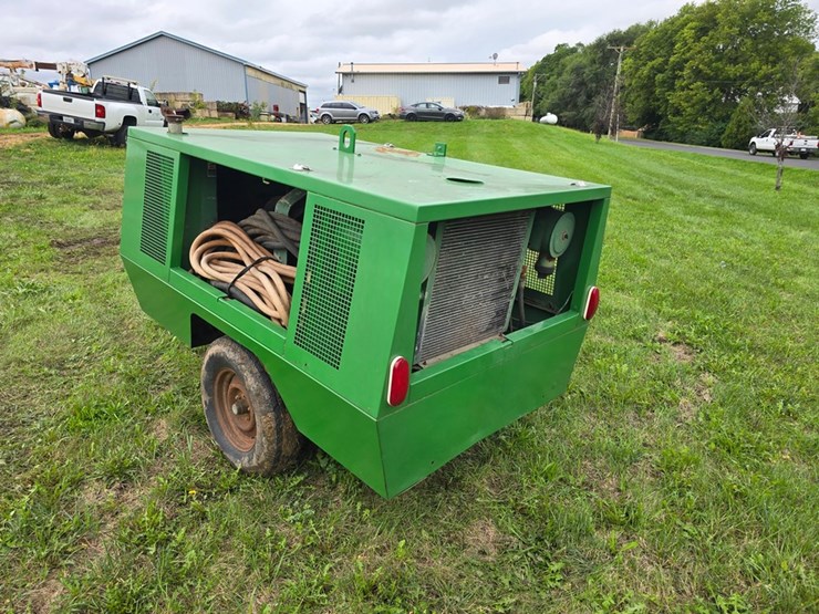 #2042-•-sulair-185-dpo-towable-air-compressor-image-3