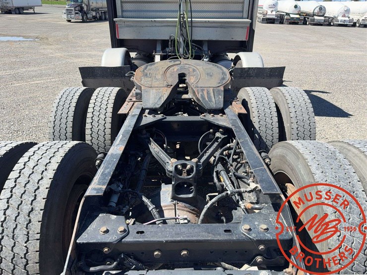 2009-kenworth-t800-image-34