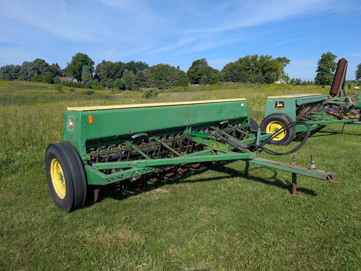 john-deere-8200-image-2