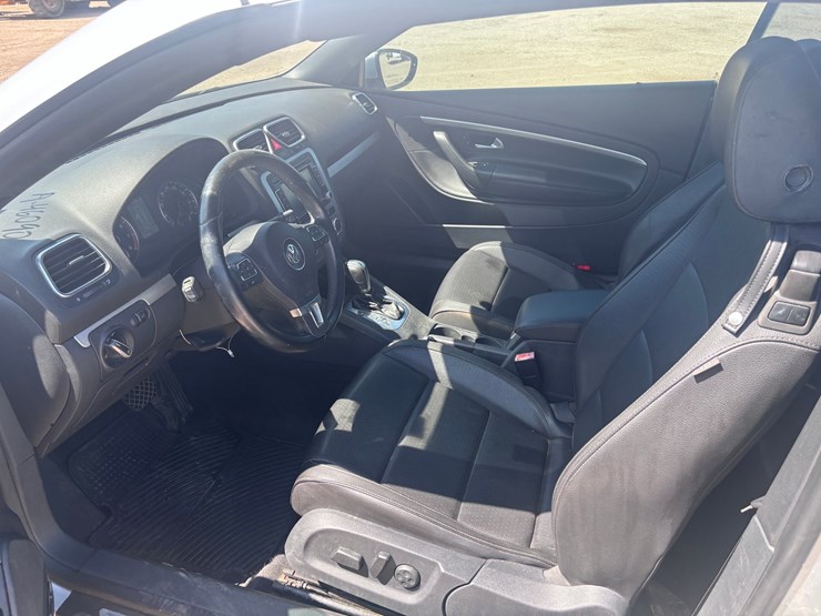 #46090-•-2013-volkswagon-eos-2.0-tsi-image-6