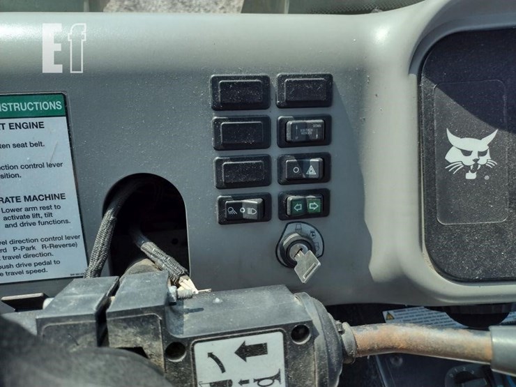 2021-bobcat-toolcat-5600-image-8