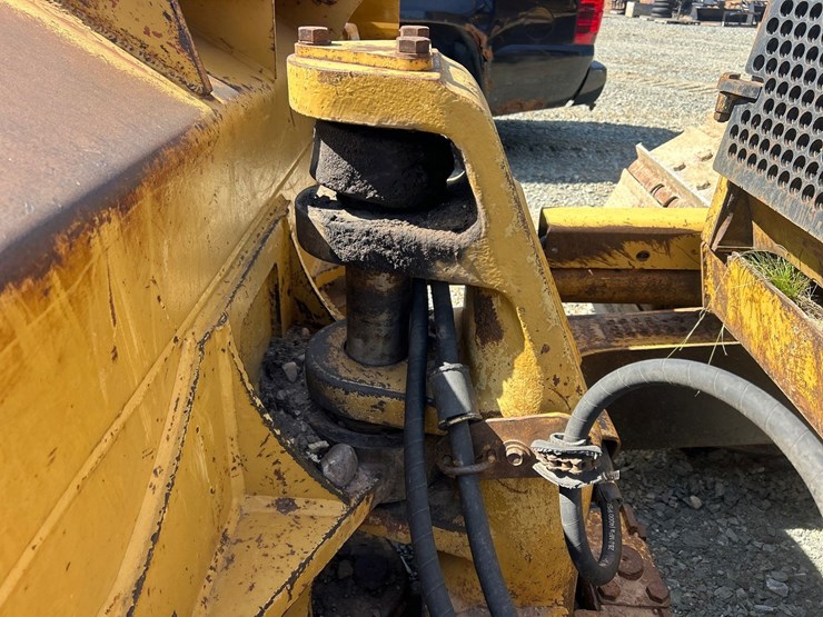 caterpillar-d6m-image-21