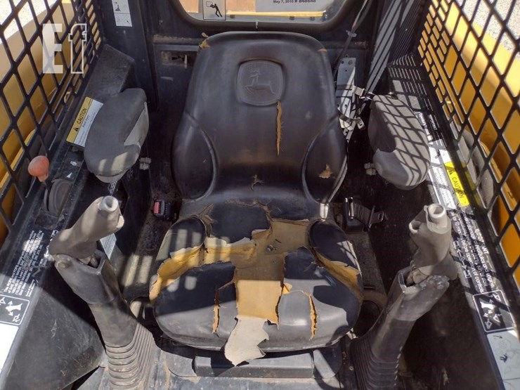 2002-deere-250-image-9