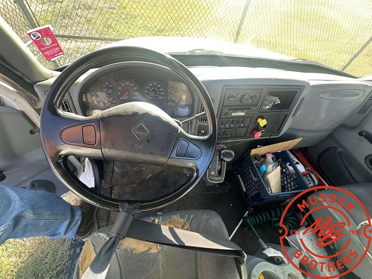 2007-international-durastar-4400-image-7