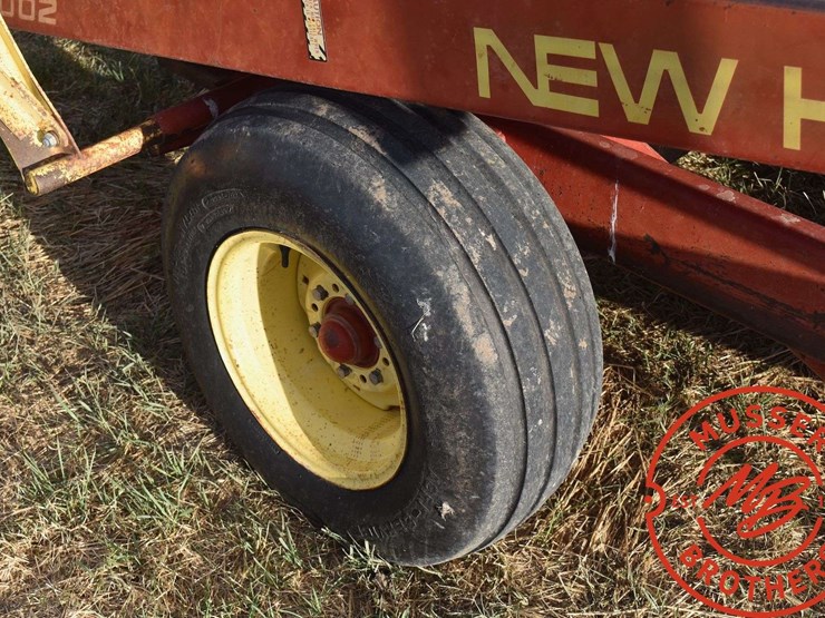 new-holland-1002-image-13
