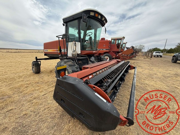hesston-8450-image-7