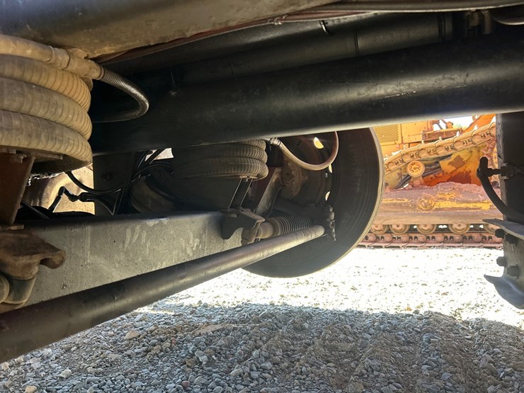 2020-international-hv613-image-32