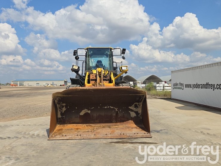2019-komatsu-wa380-8-image-8