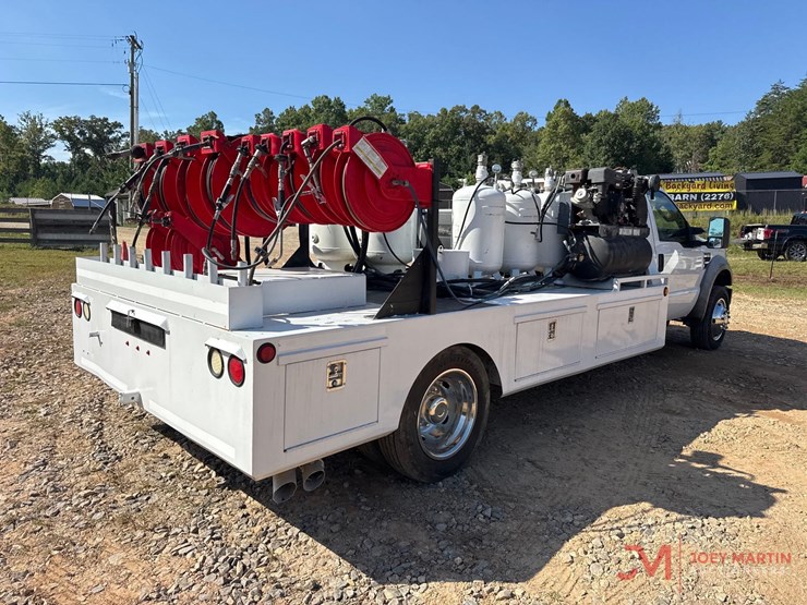 2008-ford-f550-xl-image-3