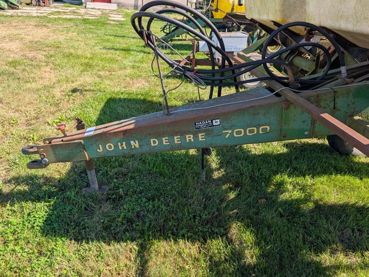 john-deere-7000-image-6