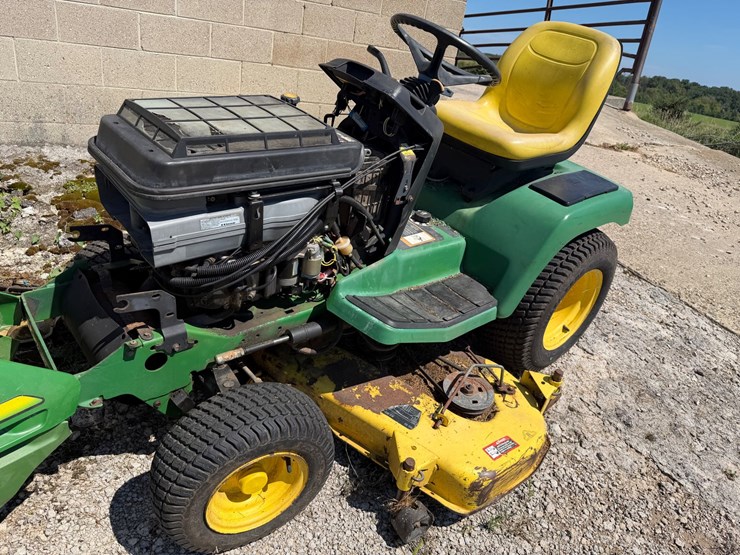 john-deere-345-image-3