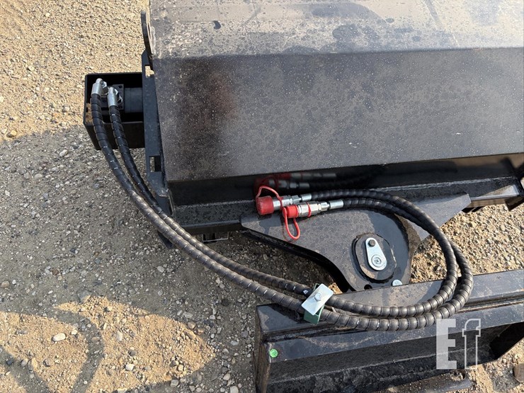 2026-sd-lanch-angle-sweeper-image-5