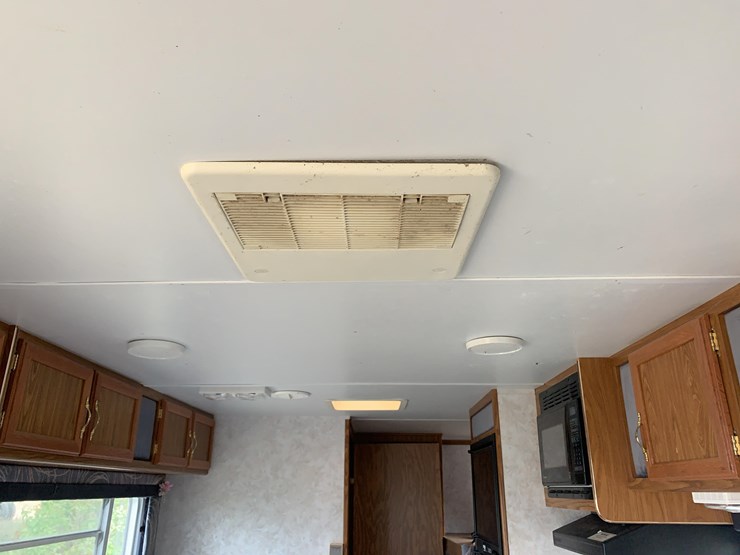 1998-dutchman-travel-trailer-image-11