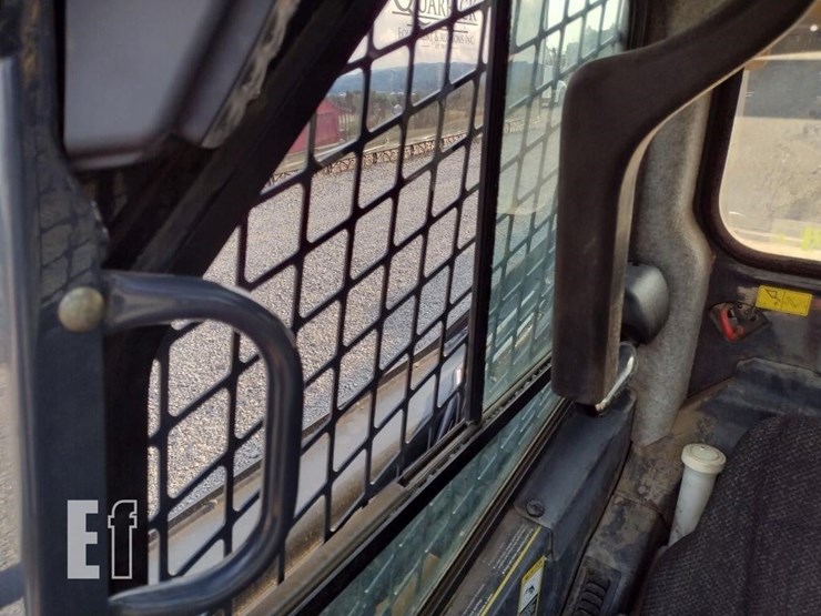 2019-deere-324g-image-12