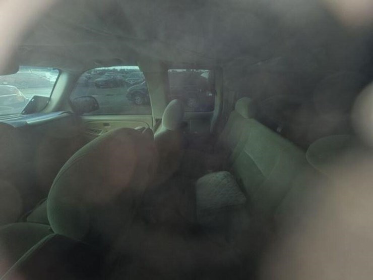 03-chev-pk-1gcek19v43e166565-image-6