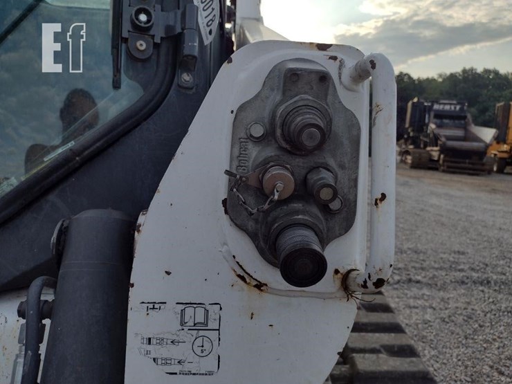 2020-bobcat-t770-image-24